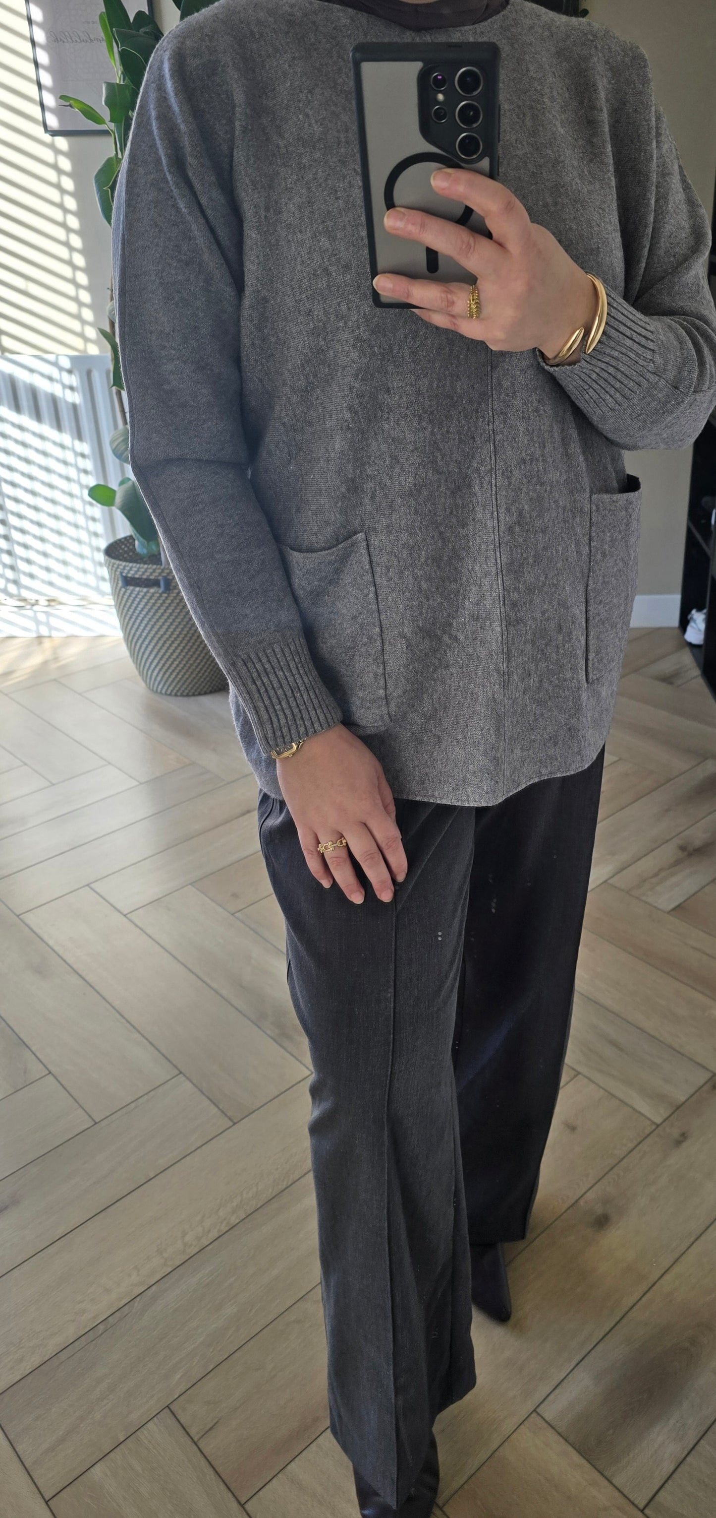 Soft Knit Top with Back Buttons – Timeless Essential