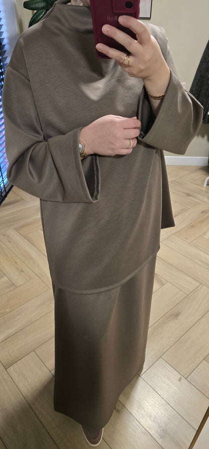 Minimal Two-Piece Set – Taupe