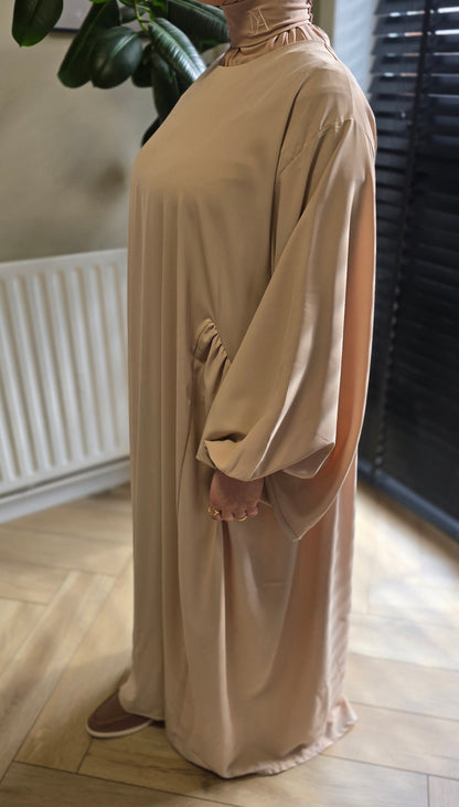 Abaya Mia - Timeless Elegance in Medina Silk